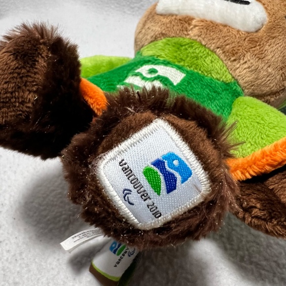 Sumi Toy Plush 7.5" 2010 Vancouver Winter Paralympic Games Mascot - Picture 4 of 7